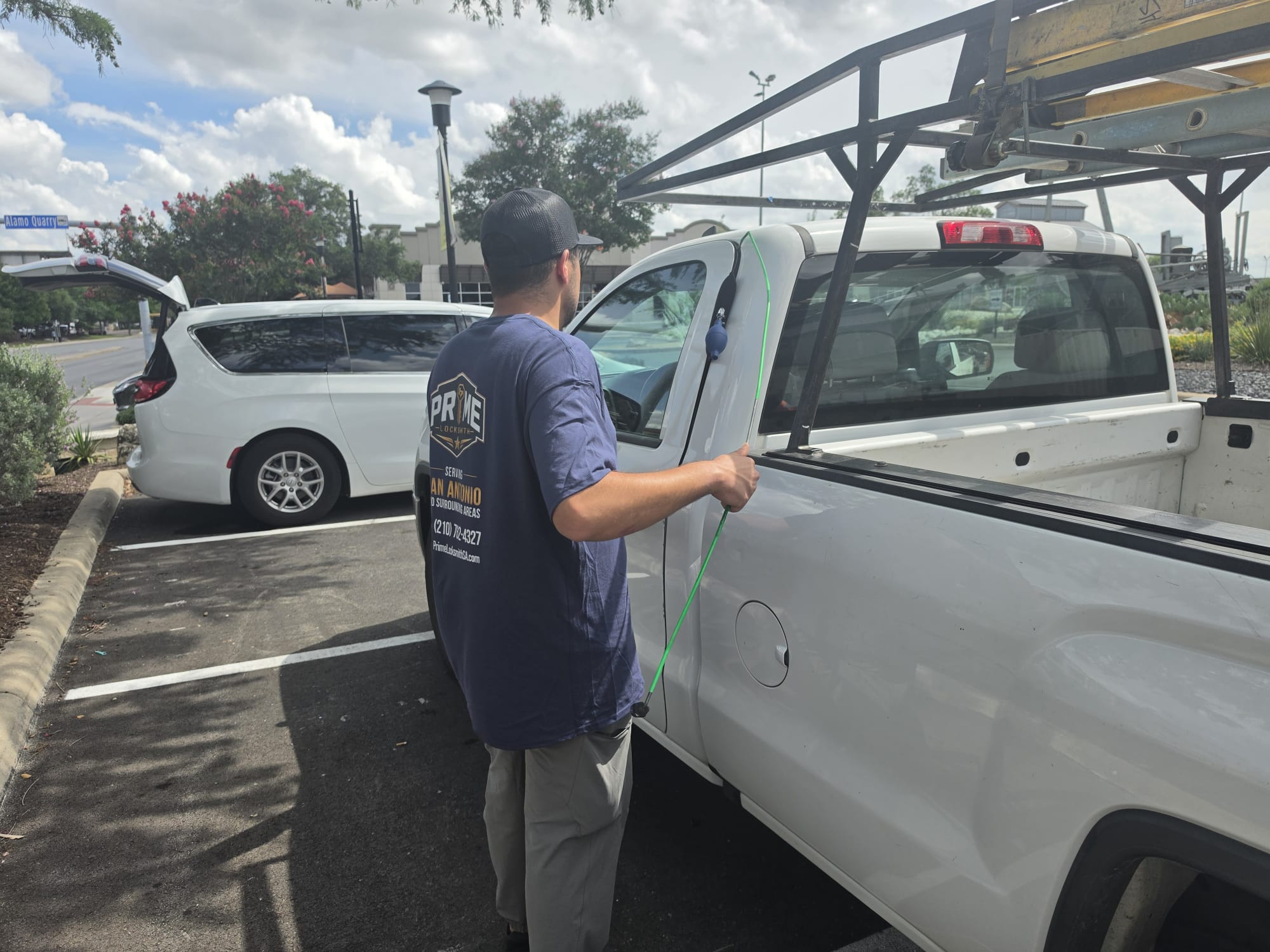 Automotive locksmith work in San Antonio