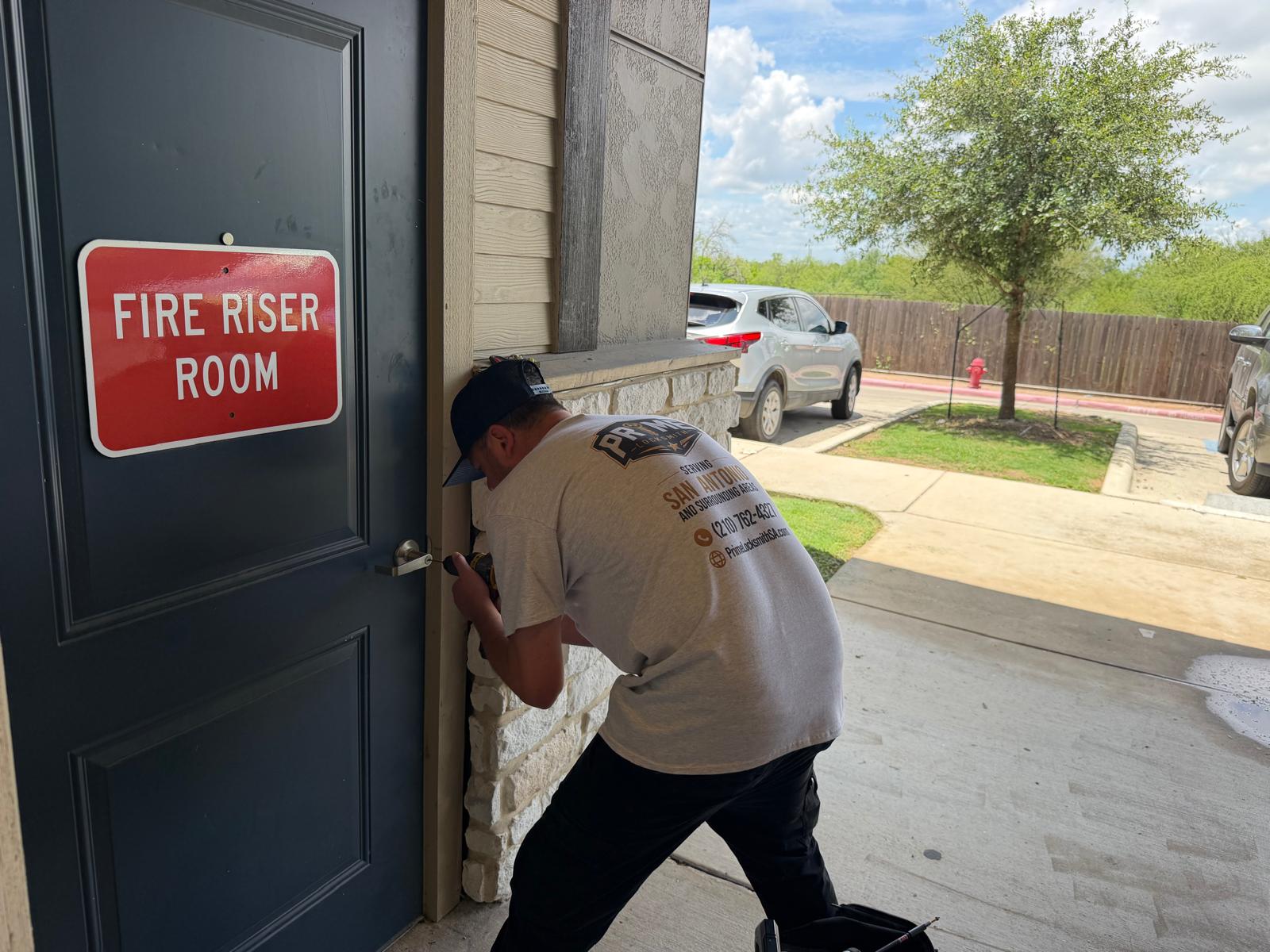 Emergency locksmith work in San Antonio