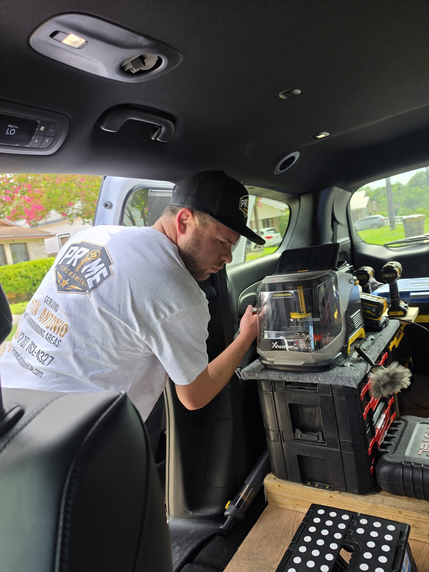 Prime Locksmith SA technician at work in San Antonio